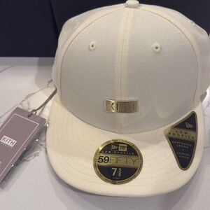 Kith hat 7 5/8.